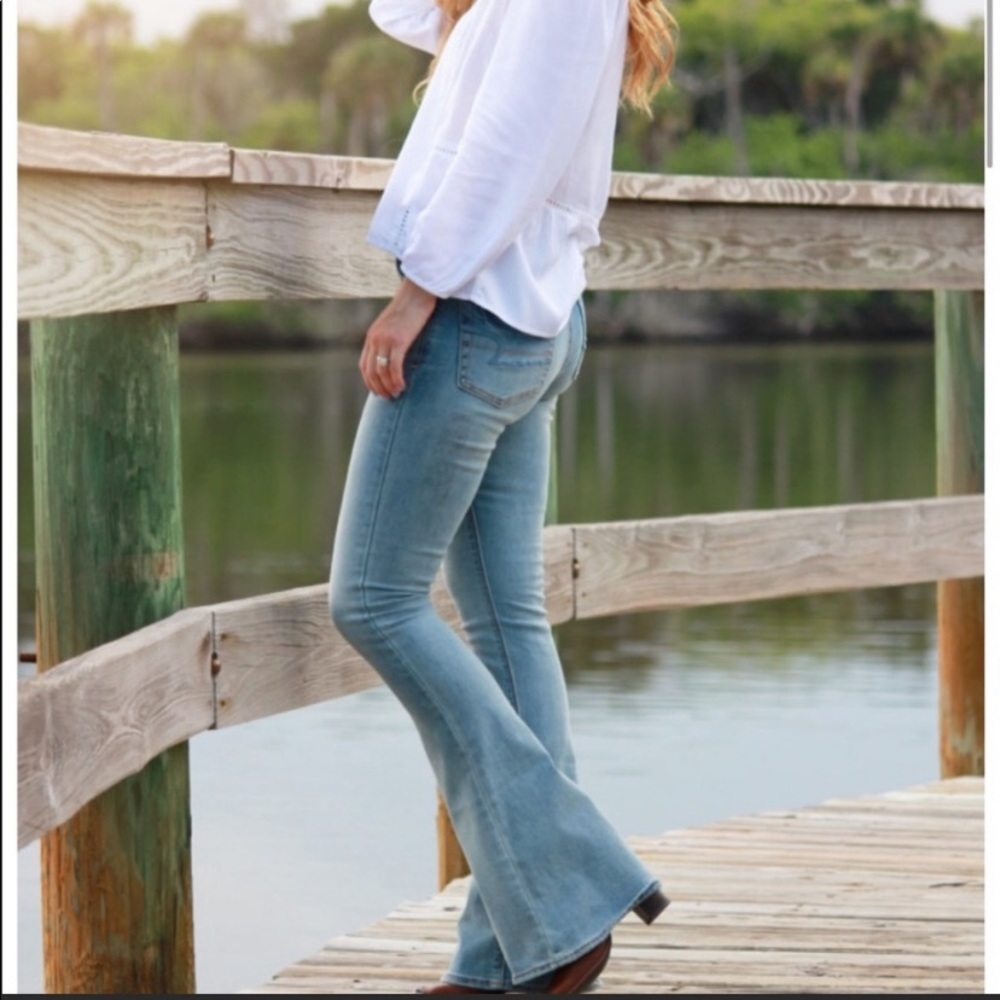 AMERICAN EAGLE boho flare jean light wash 16 short